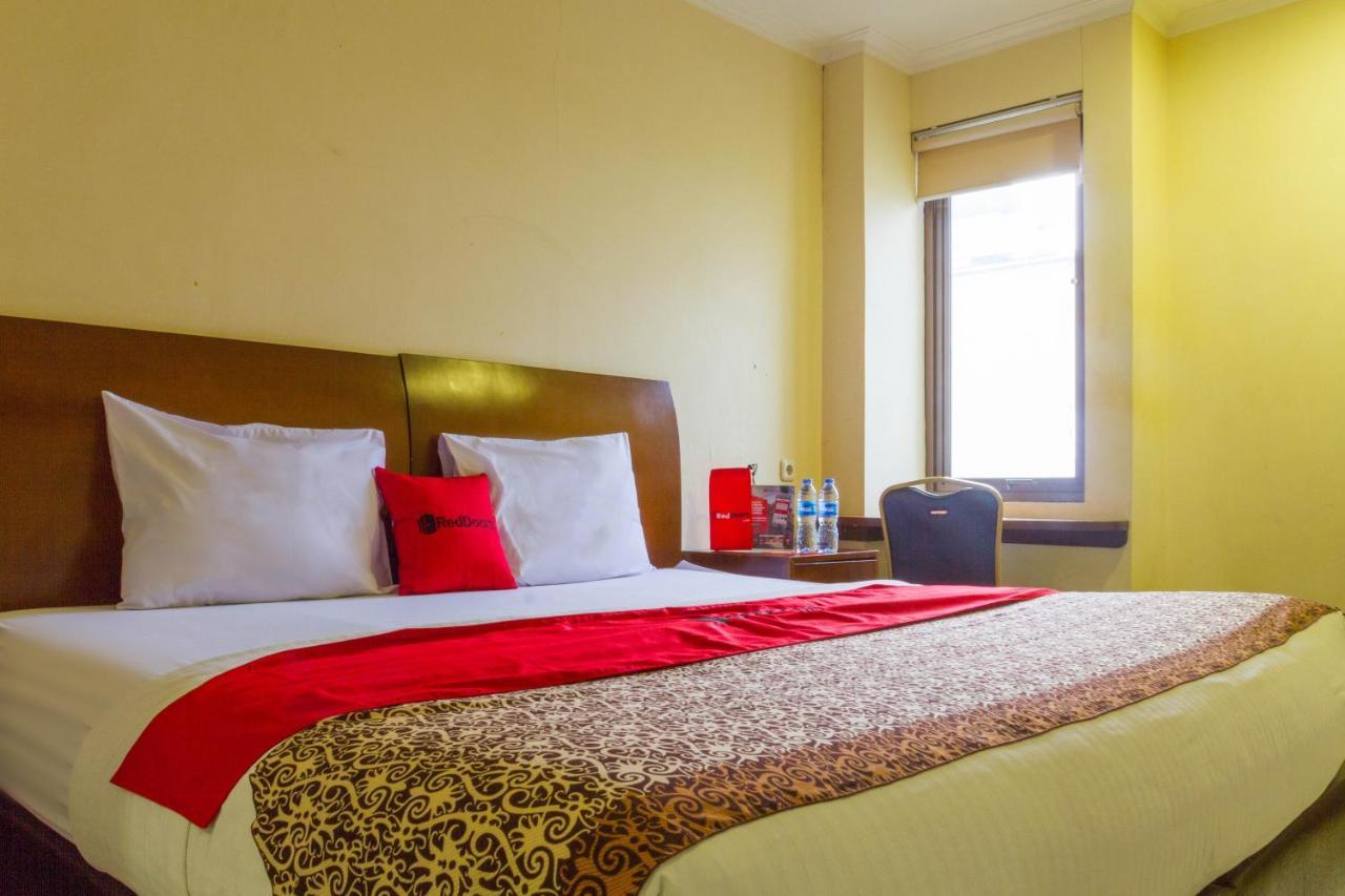 Reddoorz @ Paskal Hyper Square Hotel Bandung Bagian luar foto