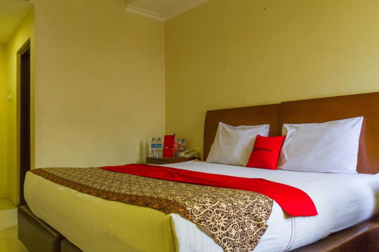 Reddoorz @ Paskal Hyper Square Hotel Bandung Bagian luar foto